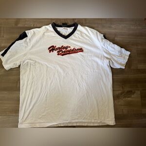 Harley-Davidson T-Shirt V-Neck 2XL Embroidered Vintage 2006 Wisconsin White